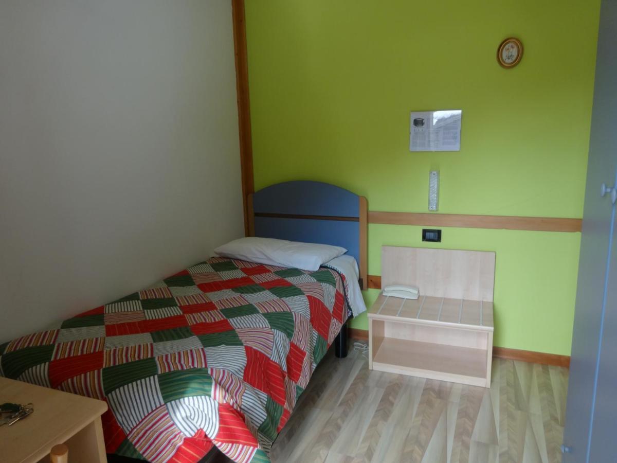 Hotel Genzianella Presenaio Экстерьер фото